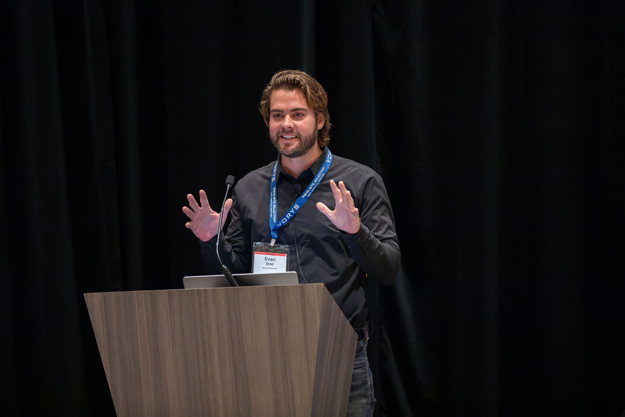 Evan Stair speaks about AI at the Vorys Economic Development Conference.